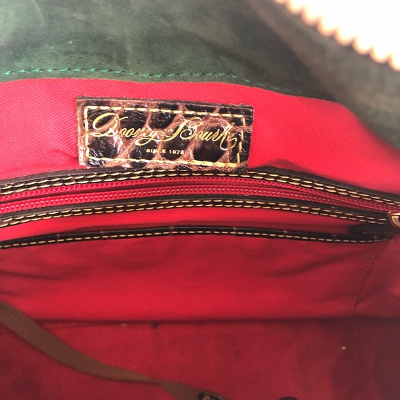 Dooney & Bourke beautiful leather purse - Picture 5 of 8